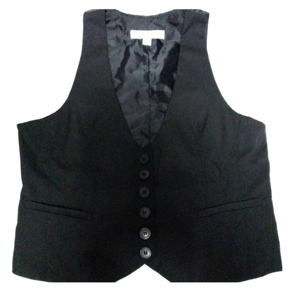 Vest - Picture 1 of 3